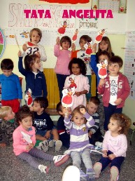 Gruppo di bambini con la tata